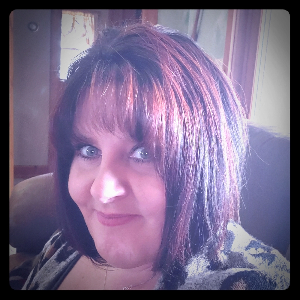 Meet your Posher, Carey